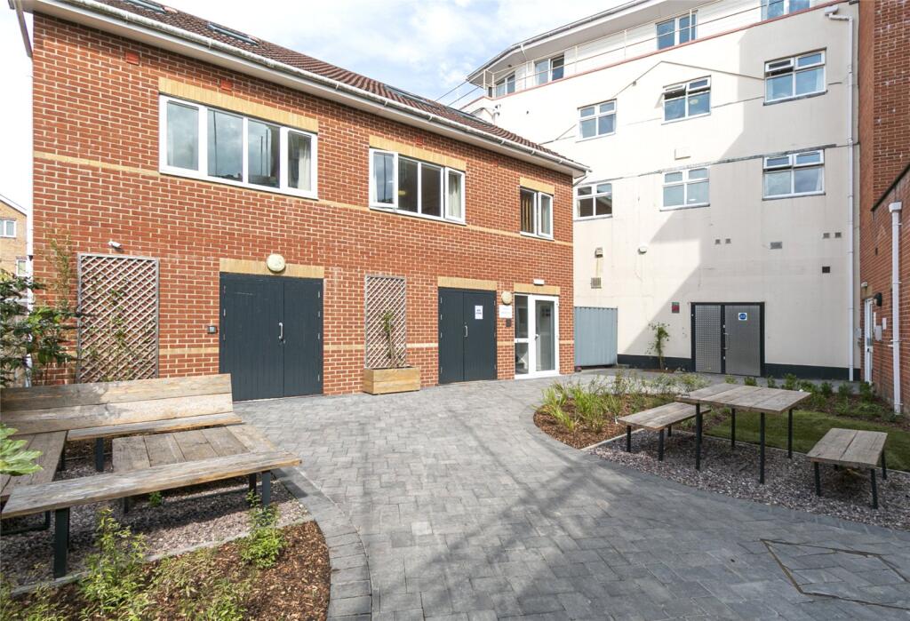0 bed Studio for rent in Bournemouth. From Frost & Co Estate Agents - Bournemouth