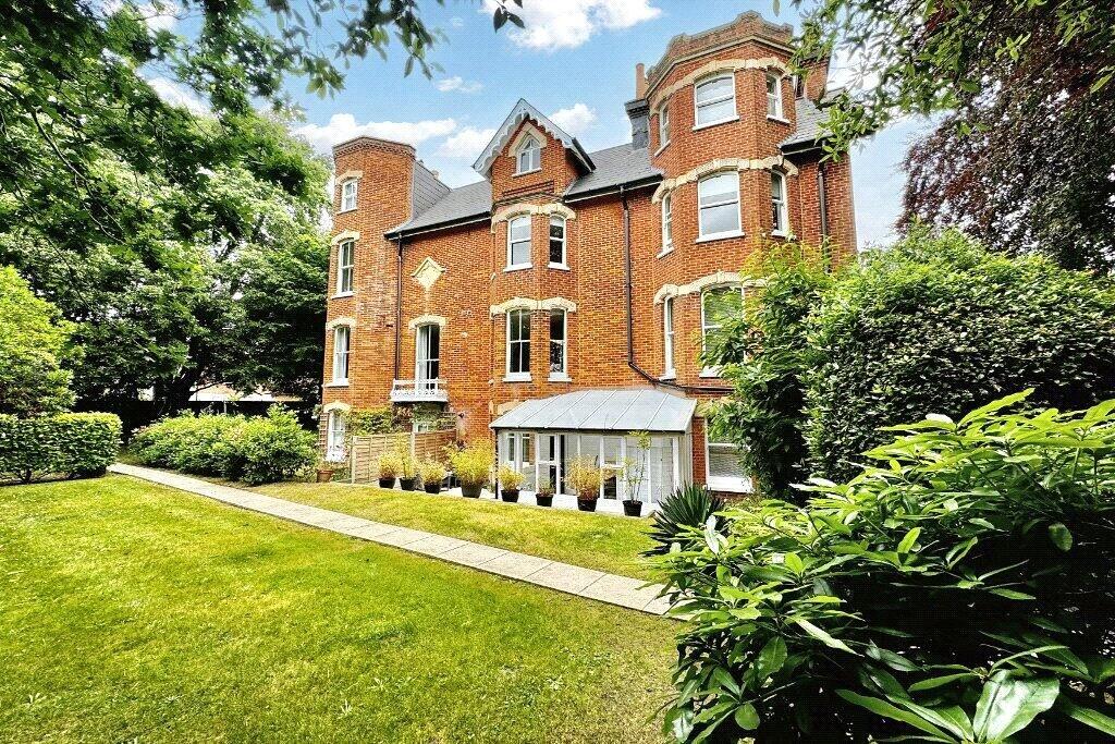 2 bed Apartment for rent in Bournemouth. From Frost & Co Estate Agents - Bournemouth