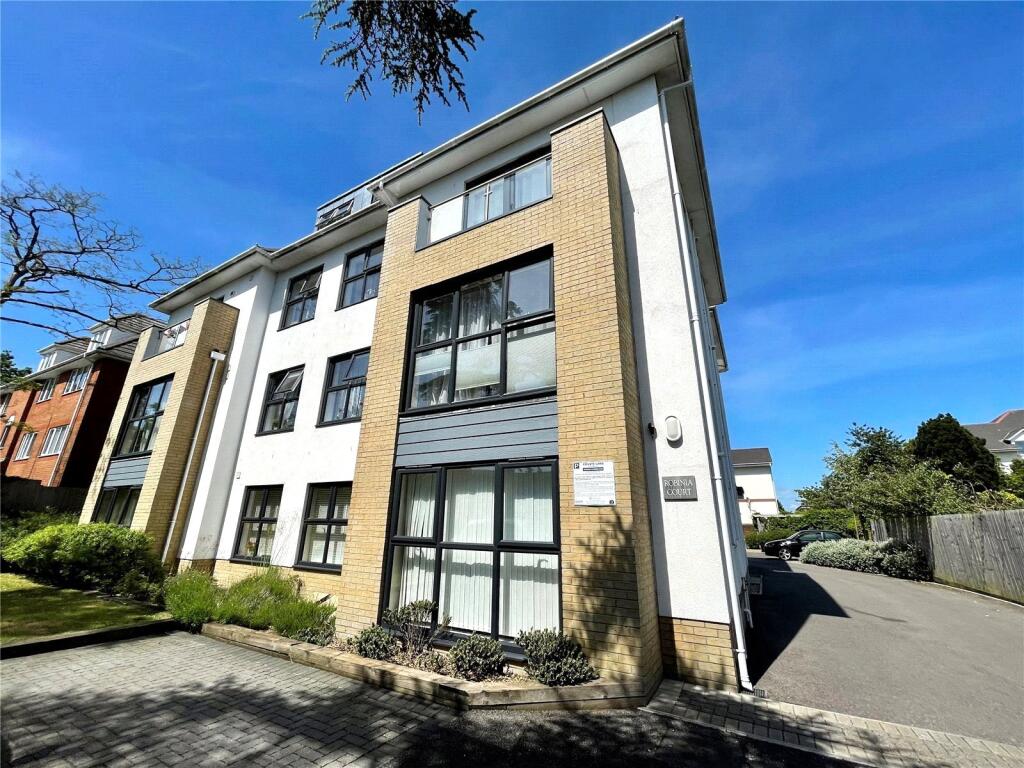 1 bed Apartment for rent in Hurn. From Frost & Co Estate Agents - Bournemouth