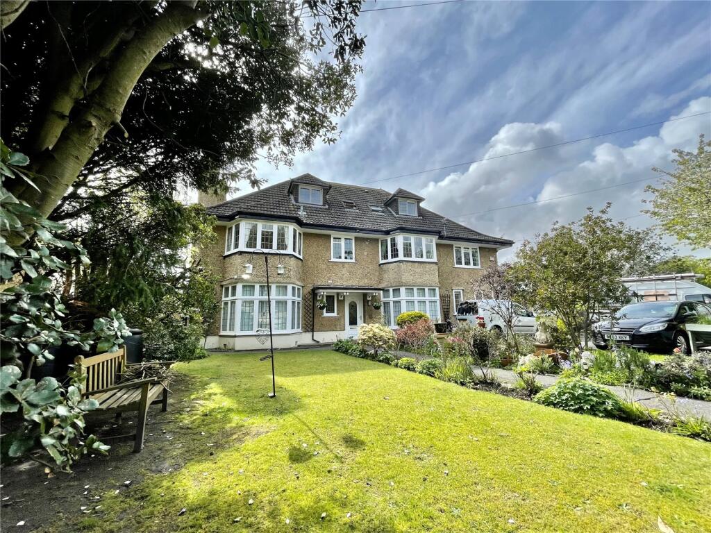 2 bed Apartment for rent in Bournemouth. From Frost & Co Estate Agents - Bournemouth