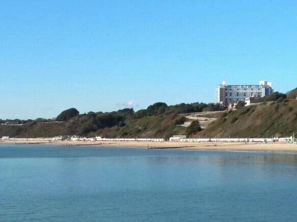3 bed Apartment for rent in Bournemouth. From Frost & Co Estate Agents - Bournemouth
