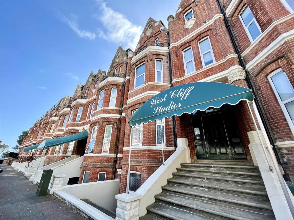4 bed Studio for rent in Bournemouth. From Frost & Co Estate Agents - Bournemouth 4 bed Studio for rent in Bournemouth. From Frost & Co Estate Agents - Bournemouth