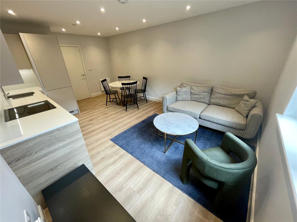 2 bed Apartment for rent in Bournemouth. From Frost & Co Estate Agents - Bournemouth