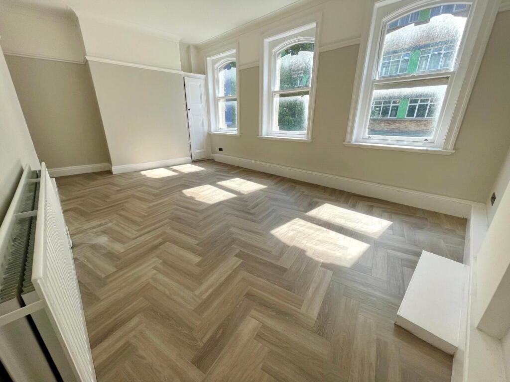 2 bed Apartment for rent in Bournemouth. From Frost & Co Estate Agents - Bournemouth