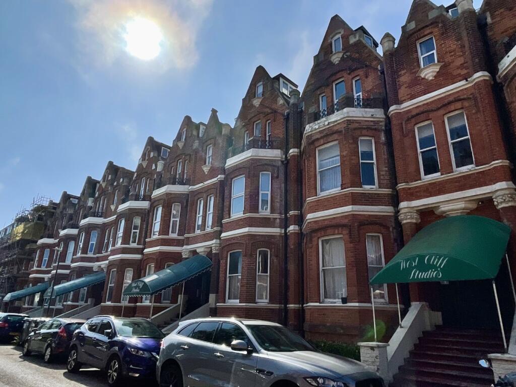 4 bed Studio for rent in Bournemouth. From Frost & Co Estate Agents - Bournemouth