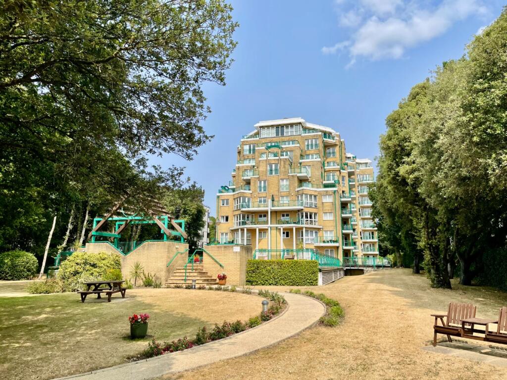 2 bed Apartment for rent in Bournemouth. From Frost & Co Estate Agents - Bournemouth