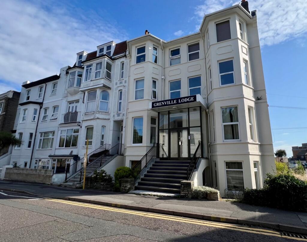 1 bed 1st Floor Flat for rent in Bournemouth. From Frost & Co Estate Agents - Bournemouth