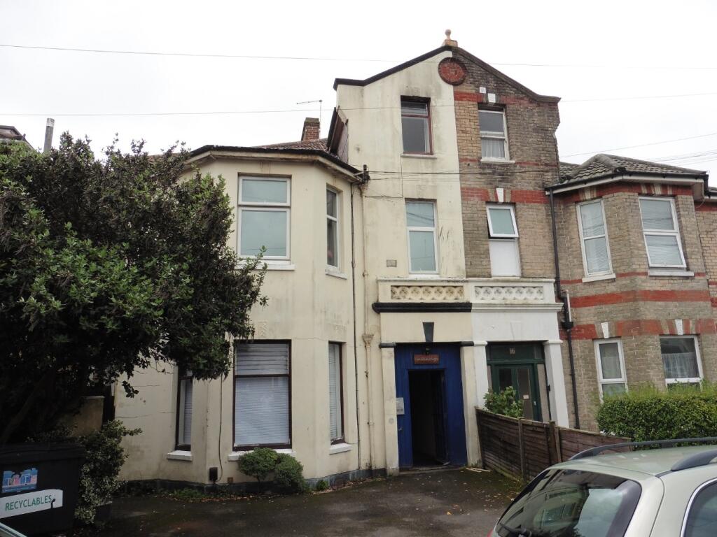 4 bed 1st Floor Flat for rent in Bournemouth. From Frost & Co Estate Agents - Bournemouth 4 bed 1st Floor Flat for rent in Bournemouth. From Frost & Co Estate Agents - Bournemouth