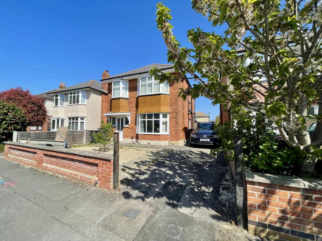 1 bed 1st Floor Flat for rent in Bournemouth. From Frost & Co Estate Agents - Bournemouth