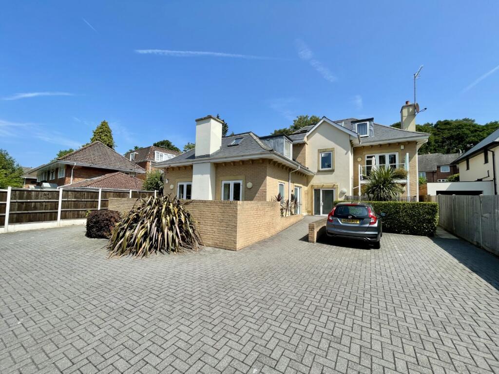 2 bed 1st Floor Flat for rent in Bournemouth. From Frost & Co Estate Agents - Bournemouth