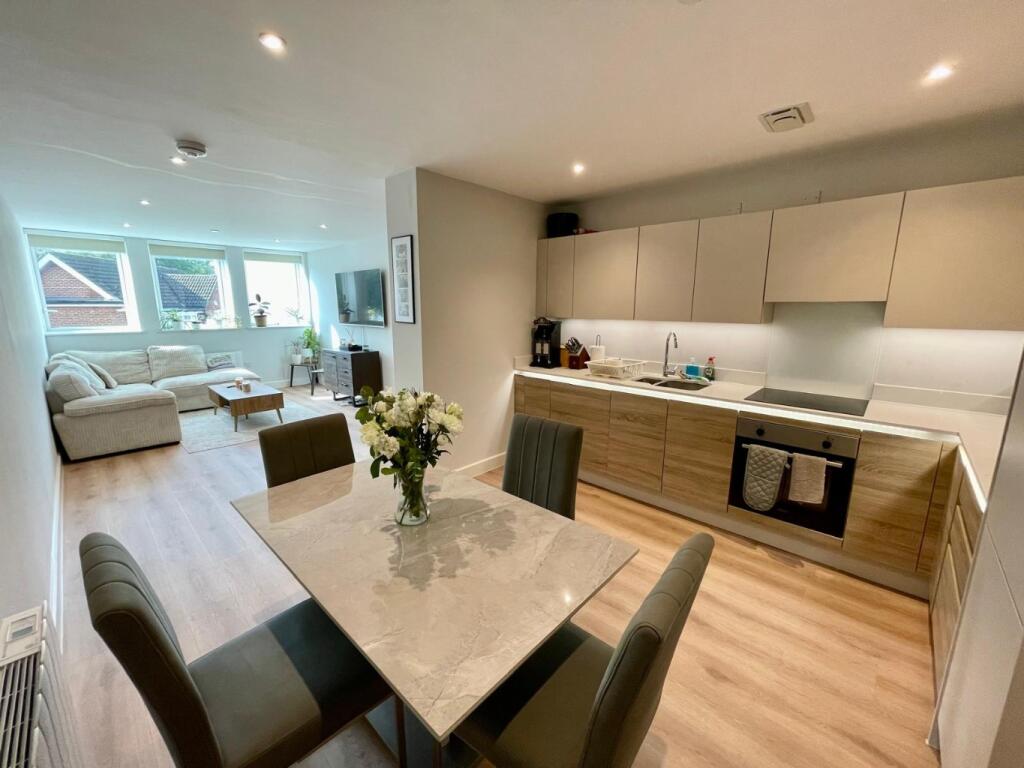 2 bed 1st Floor Flat for rent in Bournemouth. From Frost & Co Estate Agents - Bournemouth 2 bed 1st Floor Flat for rent in Bournemouth. From Frost & Co Estate Agents - Bournemouth