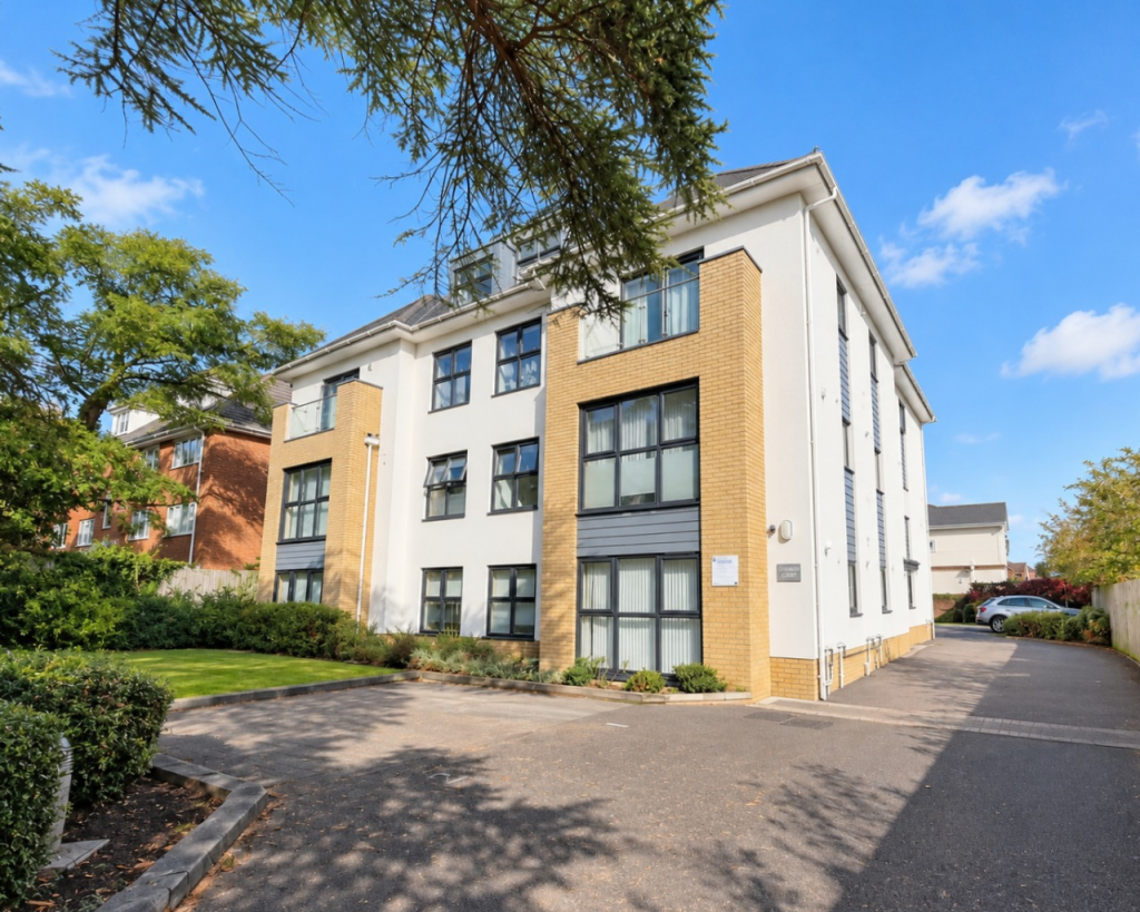 1 bed Apartment for rent in Hurn. From Frost & Co Estate Agents - Bournemouth