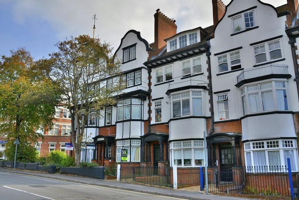 2 bed 1st Floor Flat for rent in Bournemouth. From Frost & Co Estate Agents - Bournemouth 2 bed 1st Floor Flat for rent in Bournemouth. From Frost & Co Estate Agents - Bournemouth