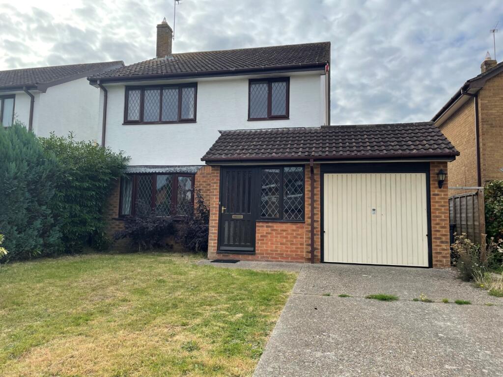 5 bed Detached for rent in Bournemouth. From Frost & Co Estate Agents - Bournemouth