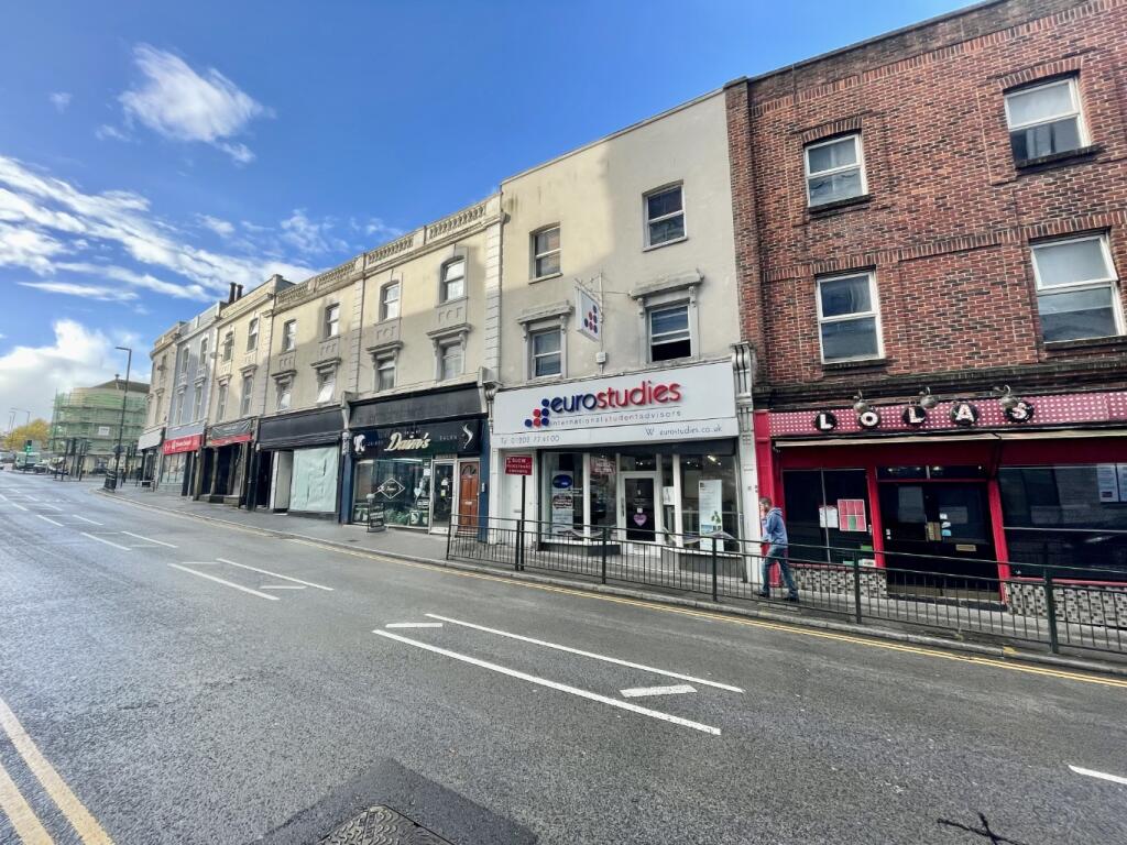 2 bed Apartment for rent in Bournemouth. From Frost & Co Estate Agents - Bournemouth