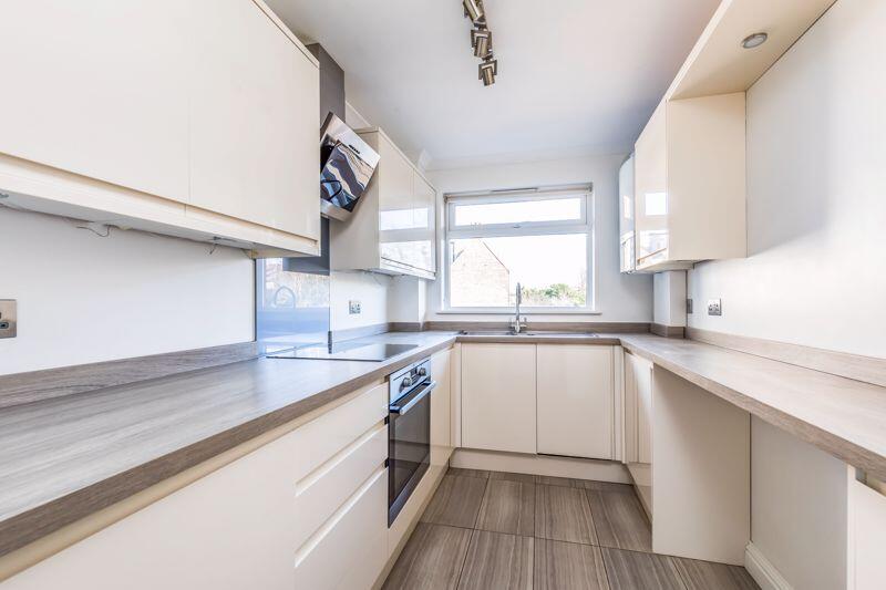 2 bed Apartment for rent in Portsmouth. From Fry & Kent - Southsea 2 bed Apartment for rent in Portsmouth. From Fry & Kent - Southsea