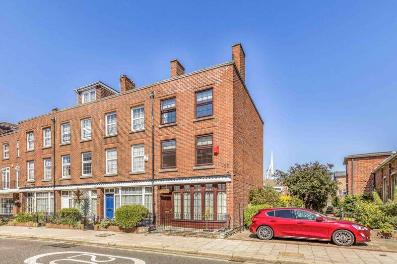 4 bed End of Terrace for rent in Portsmouth. From Fry & Kent - Southsea 4 bed End of Terrace for rent in Portsmouth. From Fry & Kent - Southsea