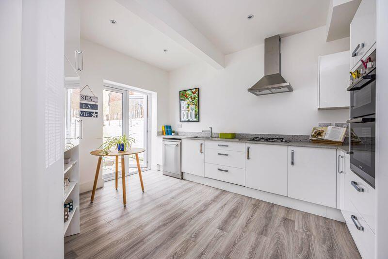 3 bed End of Terrace for rent in Portsmouth. From Fry & Kent - Southsea