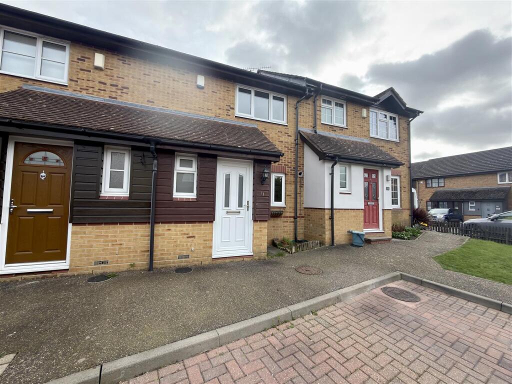 2 bed Mid Terraced House for rent in Harlow. From Future Let - Harlow