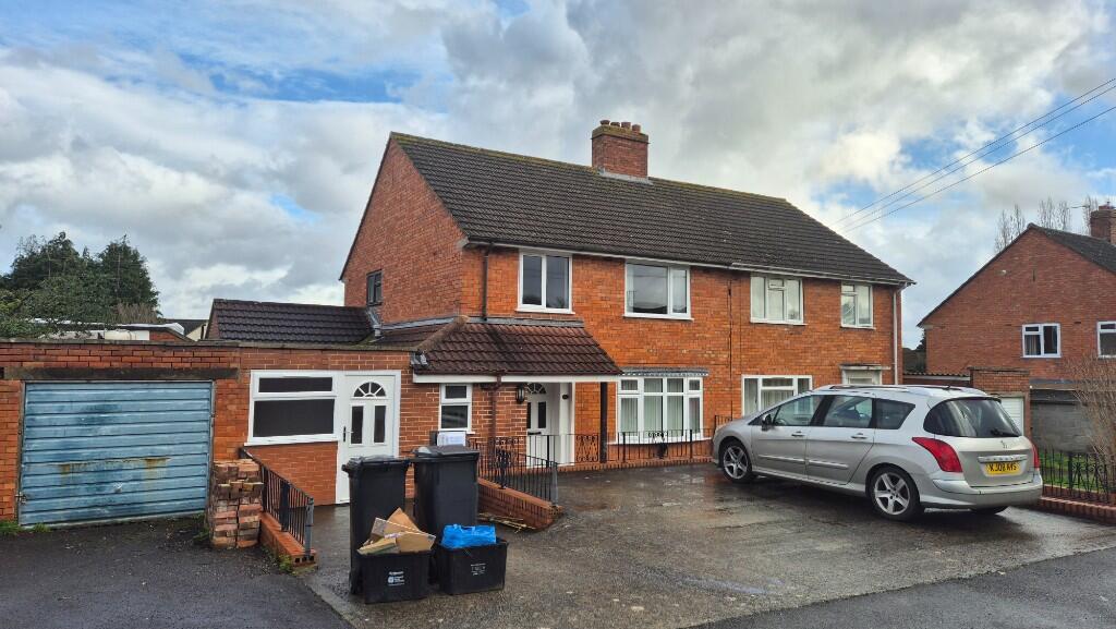 4 bed HMO for rent in Wembdon. From G & A Lettings - Bridgwater