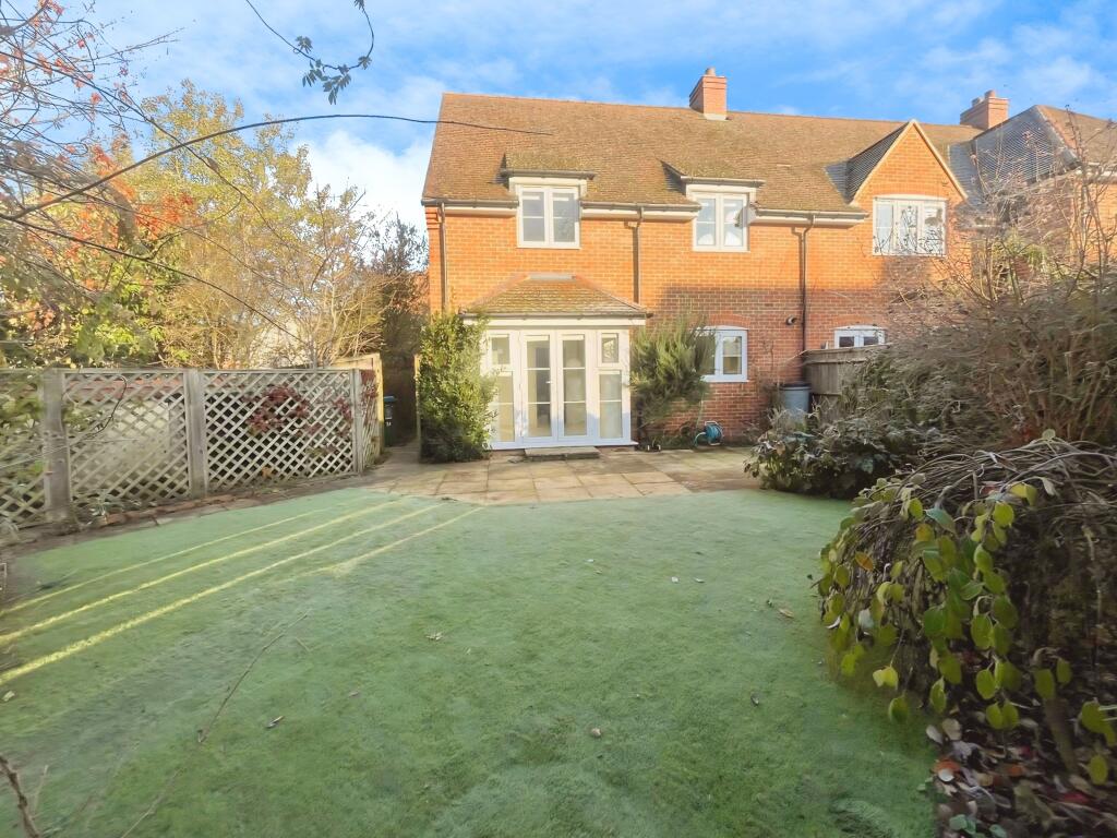 3 bed Semi Detached for rent in Haddenham. From Gatekeeper - Swindon 3 bed Semi Detached for rent in Haddenham. From Gatekeeper - Swindon