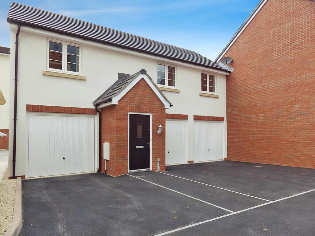 2 bed Coach House for rent in Blunsdon St Andrew. From Gatekeeper - Swindon