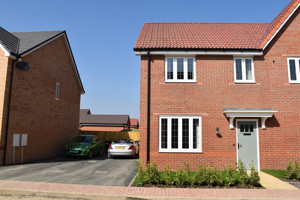 3 bed Semi Detached for rent in . From GD Estates - Bury St Edmunds