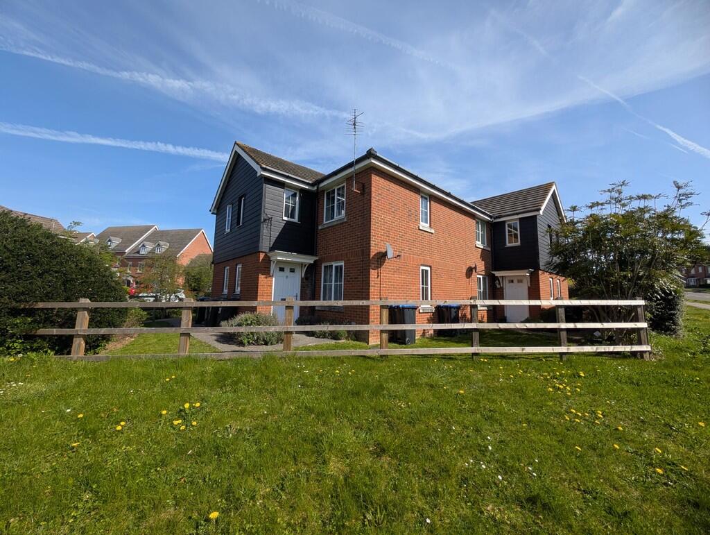 2 bed Mid Terraced House for rent in Stowmarket. From GD Estates - Bury St Edmunds