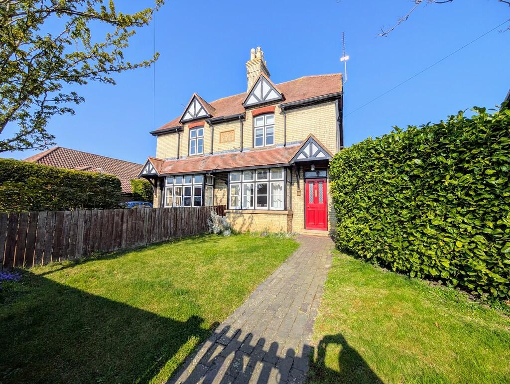 4 bed Semi Detached for rent in Chippenham. From GD Estates - Bury St Edmunds 4 bed Semi Detached for rent in Chippenham. From GD Estates - Bury St Edmunds