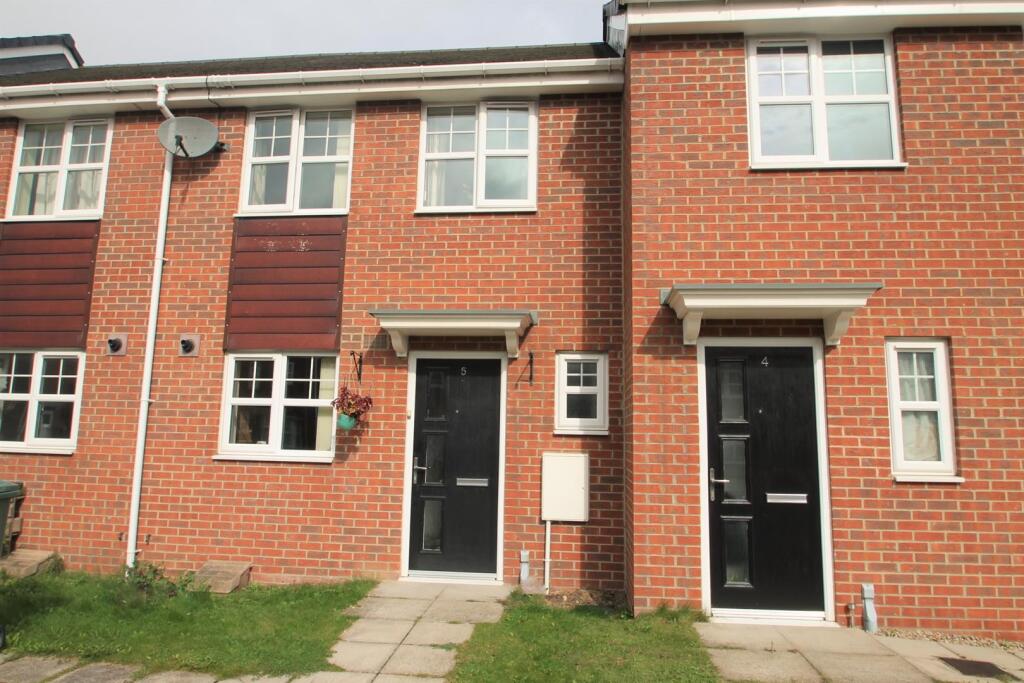 2 bed Mid Terraced House for rent in Carlton. From Gowland White - Stockton-On-Tees