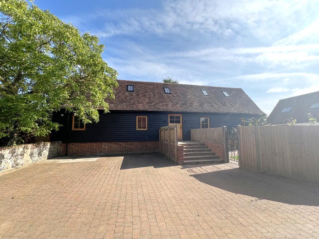 2 bed Barn Conversion for rent in Little Bardfield. From Gray & Co - Great Bardfield
