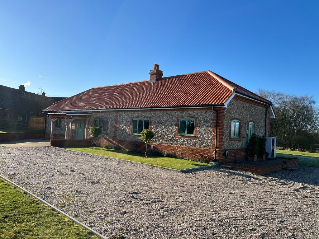 4 bed Detached for rent in Little Bardfield. From Gray & Co - Great Bardfield