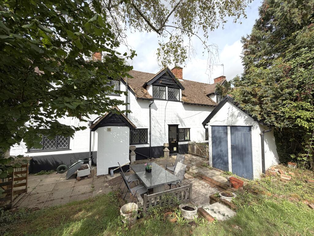 3 bed Cottage for rent in Thaxted. From Gray & Co - Great Bardfield 3 bed Cottage for rent in Thaxted. From Gray & Co - Great Bardfield