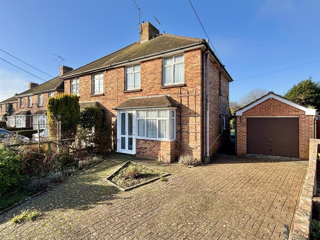 2 bed Semi Detached for rent in Upton. From Greys Estate Agents - Upton