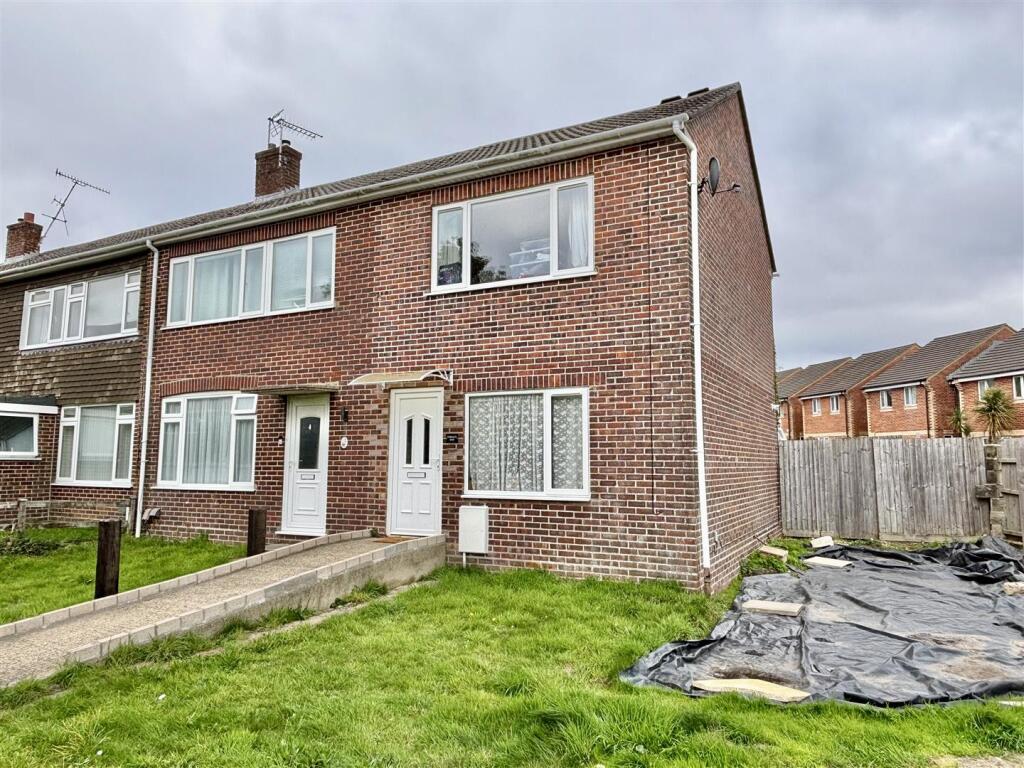 2 bed End of Terrace for rent in Poole. From Greys Estate Agents - Upton