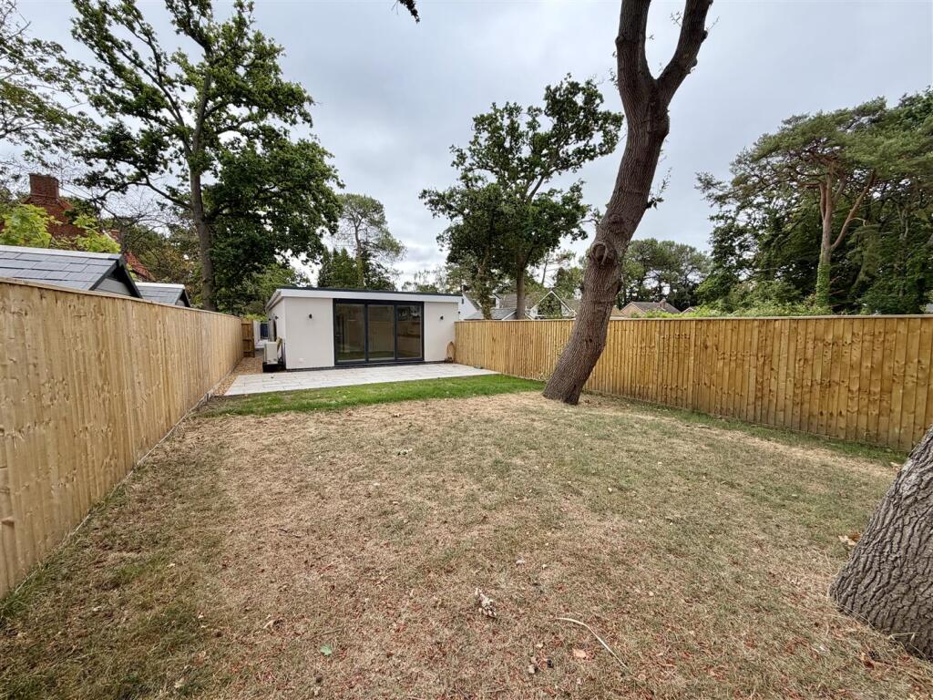3 bed Detached bungalow for rent in Upton. From Greys Estate Agents - Upton