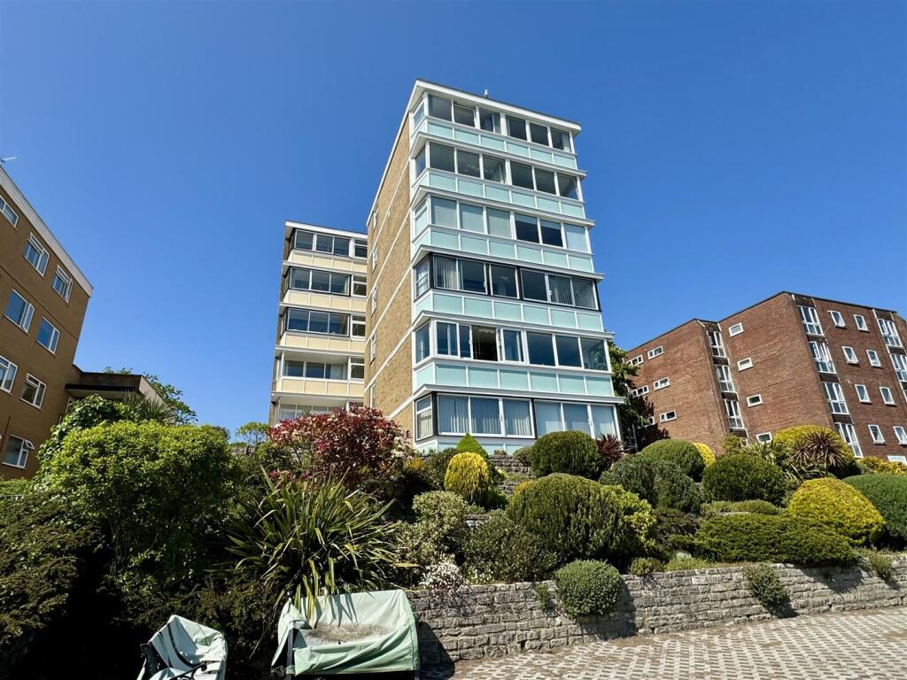 2 bed Apartment for rent in Poole. From Greys Estate and Letting Agents - Poole