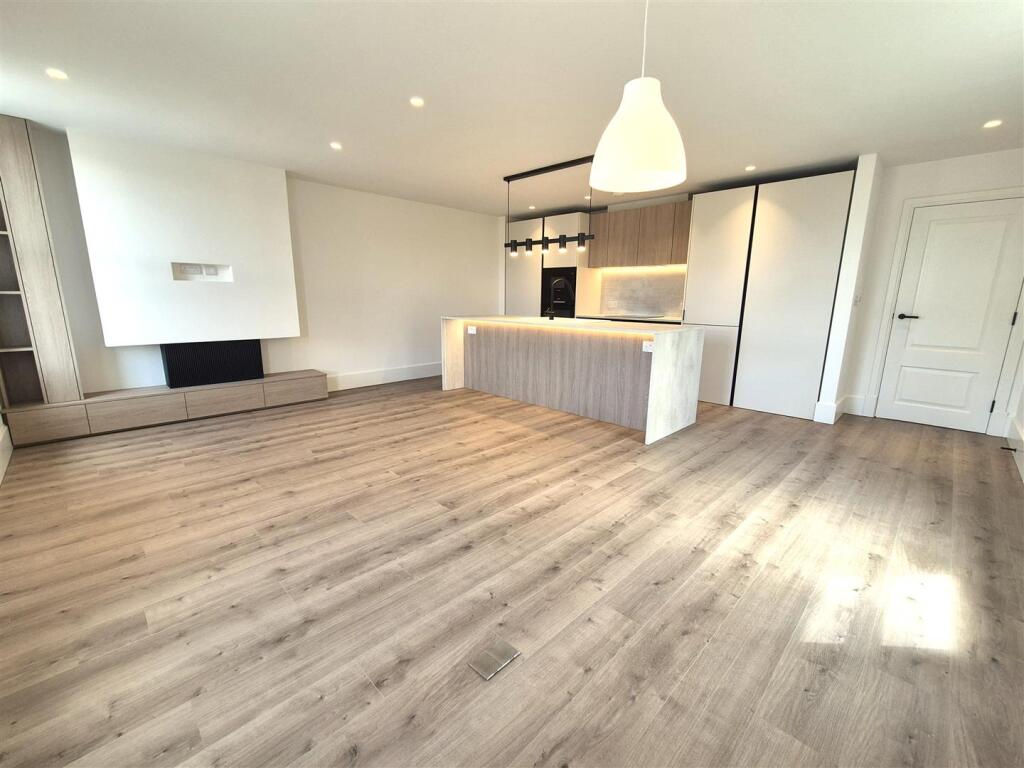 3 bed Annexe for rent in Poole. From Greys Estate and Letting Agents - Poole
