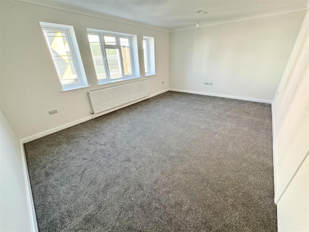 3 bed Annexe for rent in Poole. From Greys Estate and Letting Agents - Poole 3 bed Annexe for rent in Poole. From Greys Estate and Letting Agents - Poole