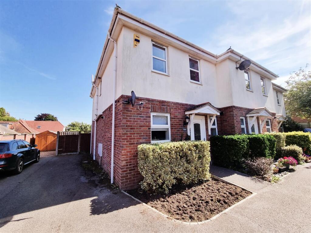 3 bed End of Terrace for rent in Poole. From Greys Estate and Letting Agents - Poole