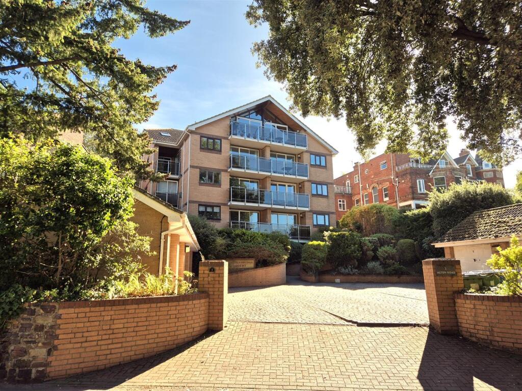 2 bed 1st Floor Flat for rent in Poole. From Greys Estate and Letting Agents - Poole 2 bed 1st Floor Flat for rent in Poole. From Greys Estate and Letting Agents - Poole