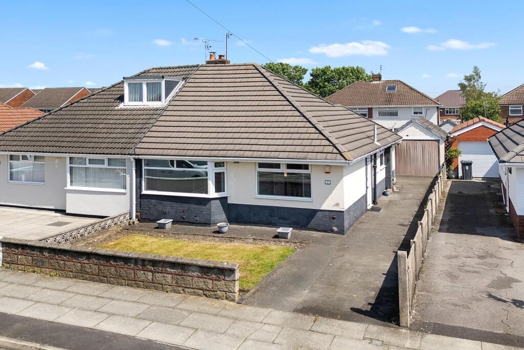 2 bed Semi-detached bungalow for rent in Aintree. From Grosvenor Waterford Estate Agents - Aintree 2 bed Semi-detached bungalow for rent in Aintree. From Grosvenor Waterford Estate Agents - Aintree