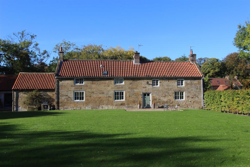 5 bed Detached for rent in Carlton in Cleveland. From GSC Grays - Farm Agency 5 bed Detached for rent in Carlton in Cleveland. From GSC Grays - Farm Agency