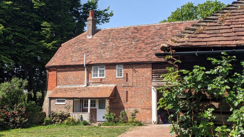 3 bed Chalet type for rent in Ashurst. From H J  Burt - Steyning
