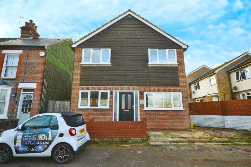 3 bed Detached for rent in Chesham. From Hadlands - Amersham