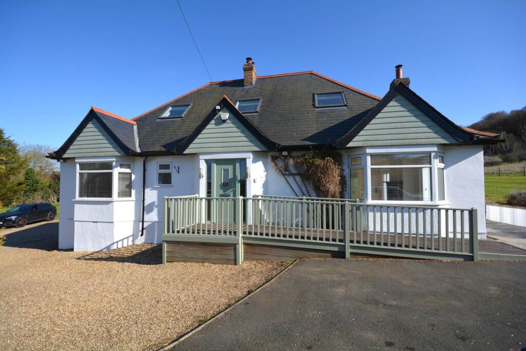 4 bed Detached for rent in Chesham. From Hadlands - Amersham
