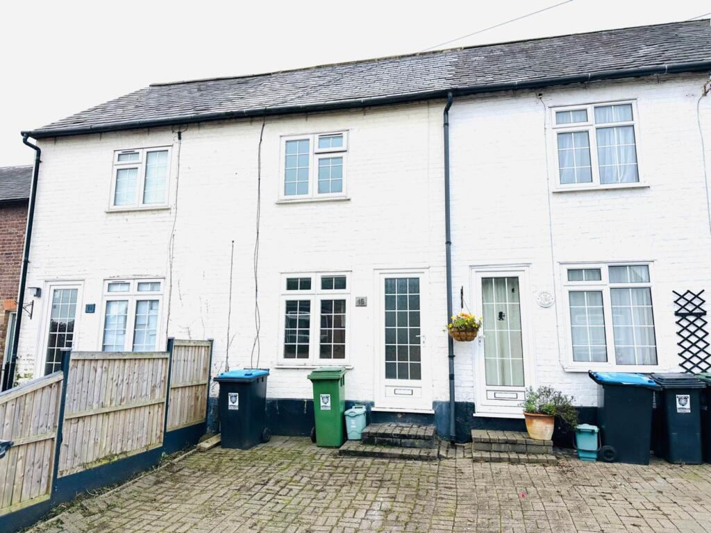 2 bed Mid Terraced House for rent in Berkhamsted. From Hadlands - Amersham 2 bed Mid Terraced House for rent in Berkhamsted. From Hadlands - Amersham