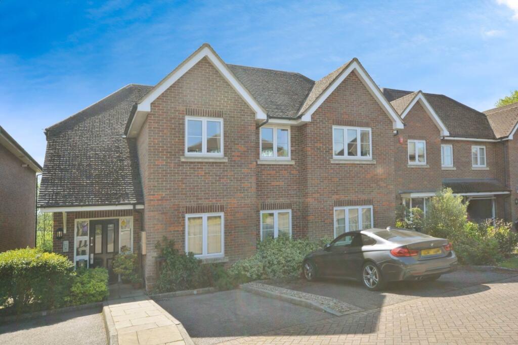 2 bed Apartment for rent in Chesham. From Hadlands - Amersham 2 bed Apartment for rent in Chesham. From Hadlands - Amersham