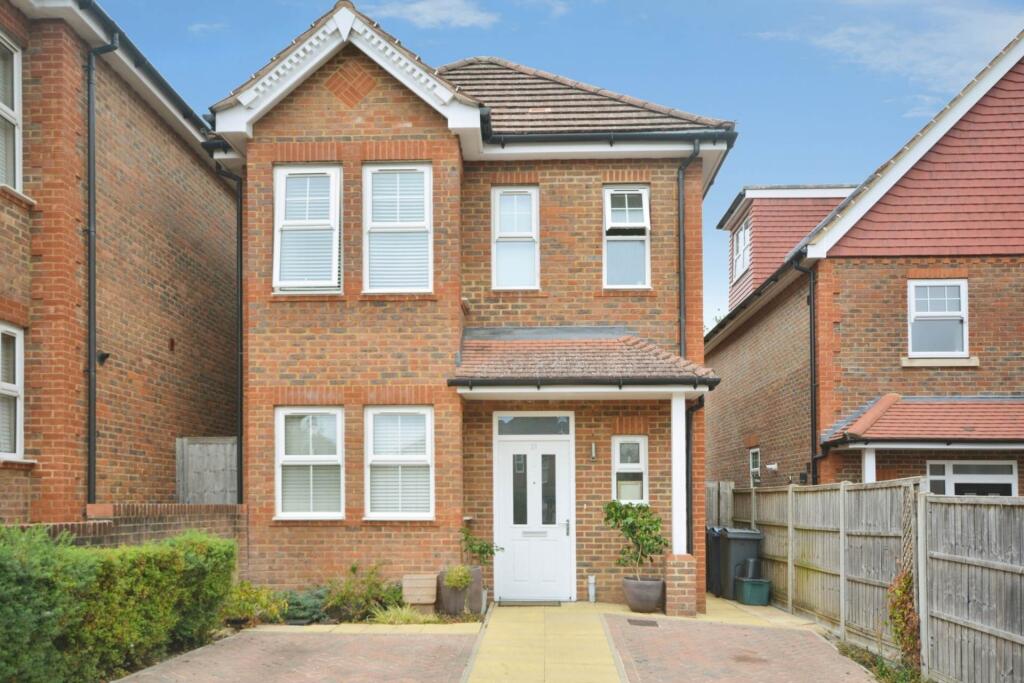 3 bed Detached for rent in Chesham. From Hadlands - Amersham 3 bed Detached for rent in Chesham. From Hadlands - Amersham