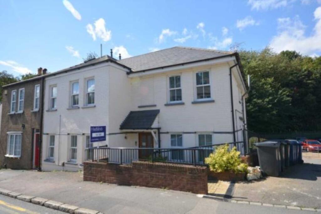 1 bed Apartment for rent in Amersham. From Hadlands - Amersham